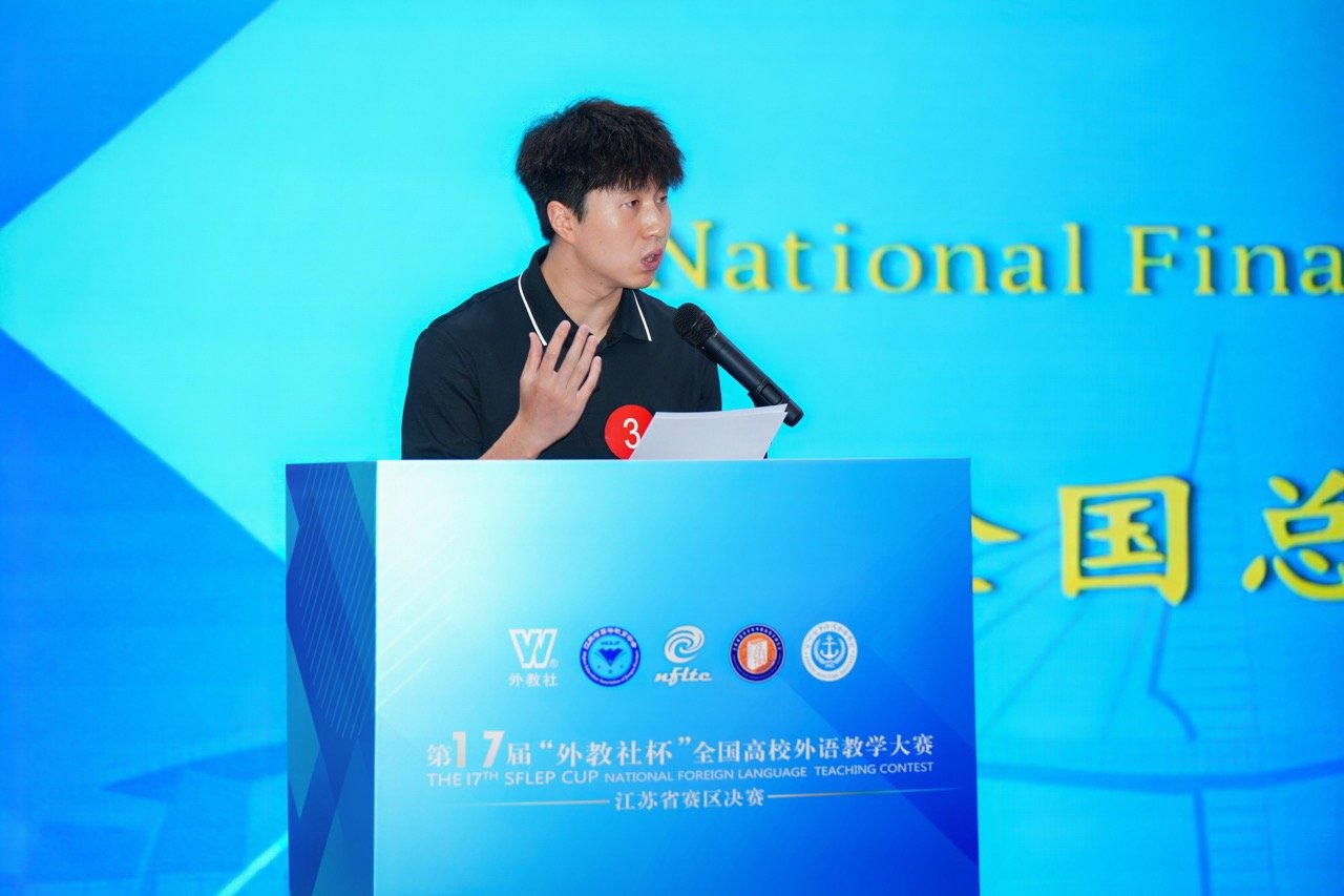 对照阅读凭借扎实的教学功底